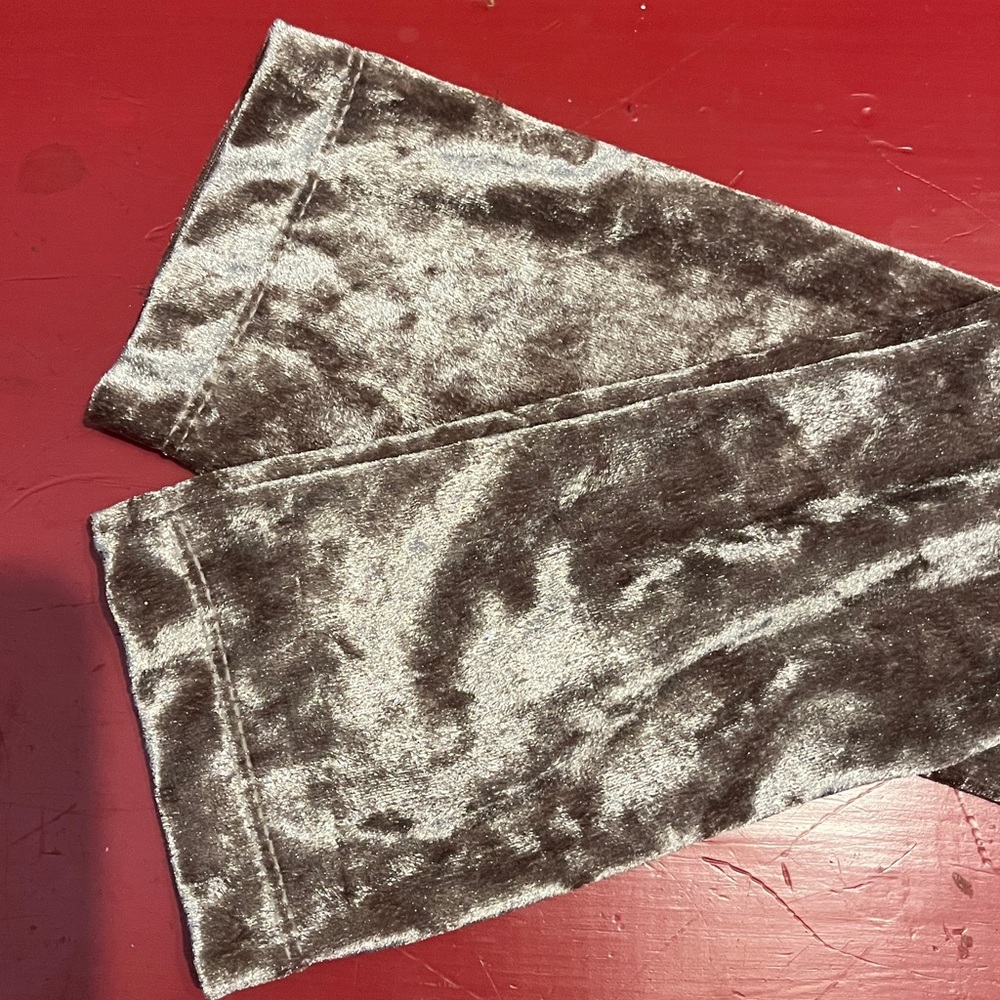 FREE: Velvety stretch velour Champagne Cream colored Socks - Picture 4 of 8
